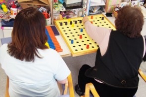 作業療法士による上肢のリハビリ